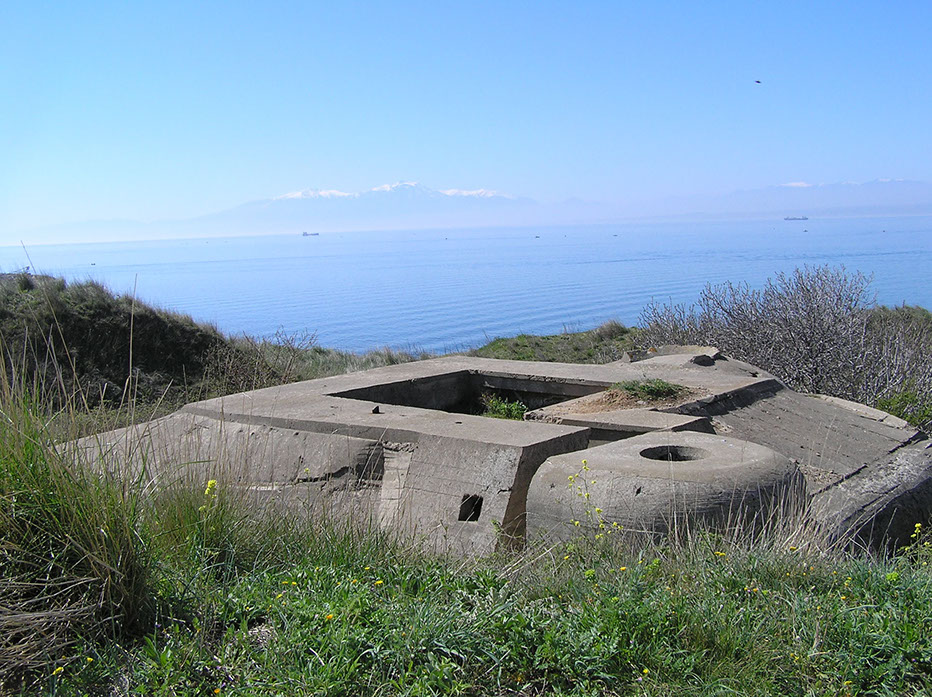 Kommando bunker regelbau 636 med Olympus bjerg i baggrunden